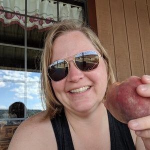 Meet your Posher, Christy